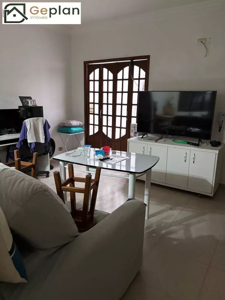 Casa à venda com 2 quartos, 140m² - Foto 1