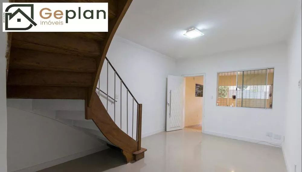 Casa à venda com 2 quartos, 100m² - Foto 1