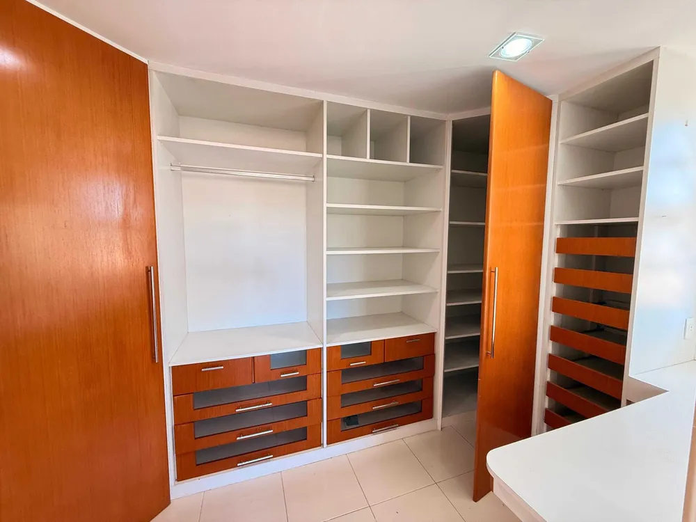 Casa, 5 quartos, 334 m² - Foto 2