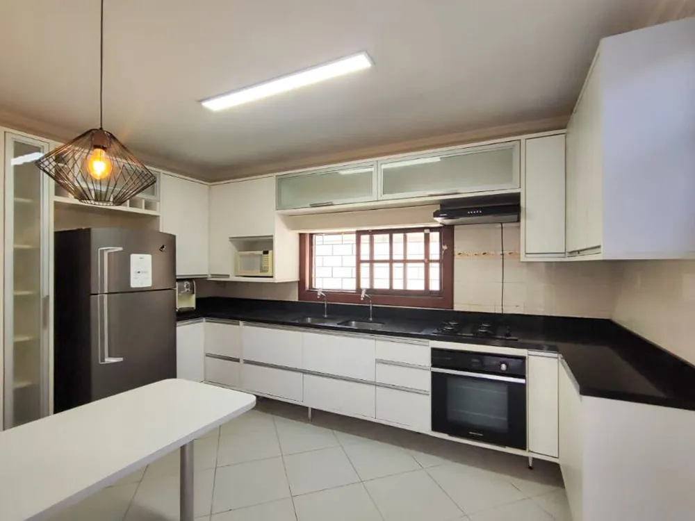 Casa, 3 quartos, 265 m² - Foto 9