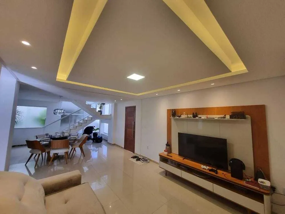 Casa, 4 quartos, 243 m² - Foto 8