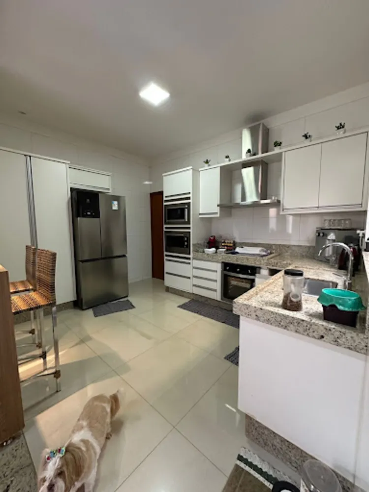 Casa, 3 quartos, 292 m² - Foto 7