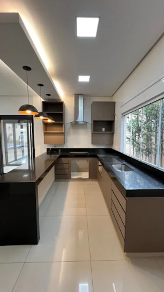 Sobrado, 3 quartos, 257 m² - Foto 2