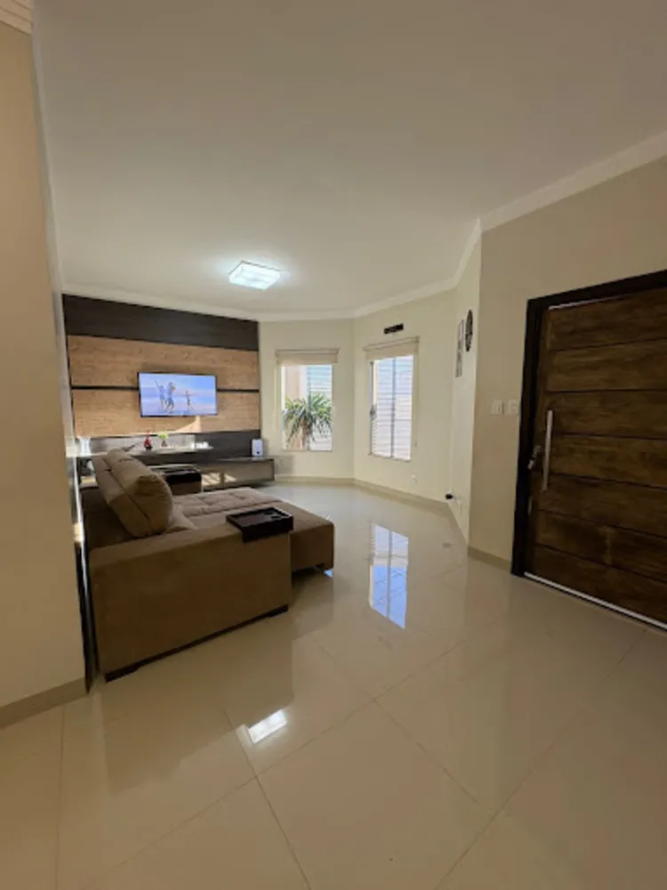 Casa, 3 quartos, 182 m² - Foto 1
