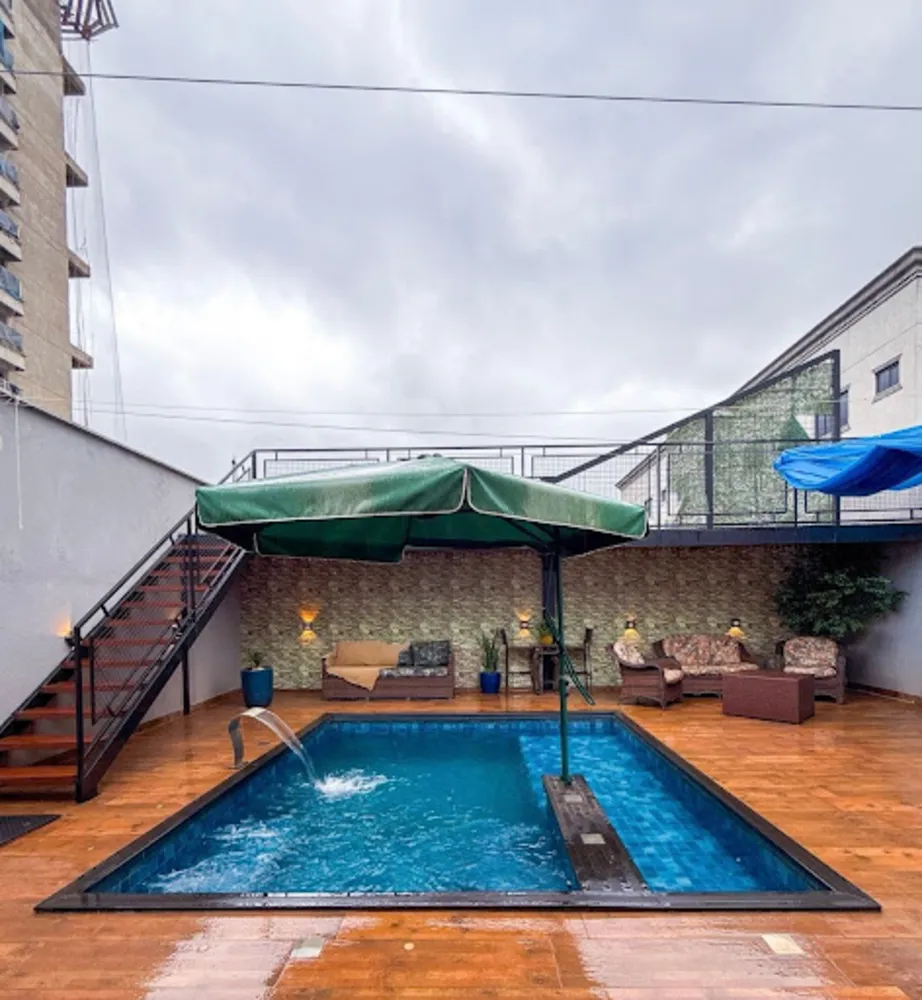 Casa, 3 quartos, 214 m² - Foto 2