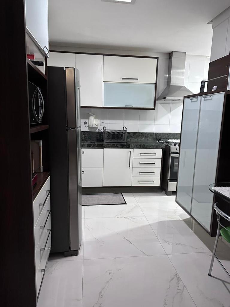 Apartamento à venda com 4 quartos, 145m² - Foto 11