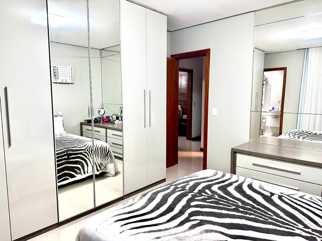 Apartamento à venda com 4 quartos, 145m² - Foto 7