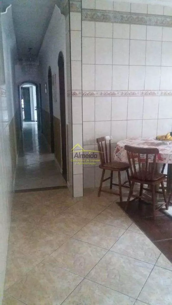 Casa à venda com 3 quartos, 160m² - Foto 2