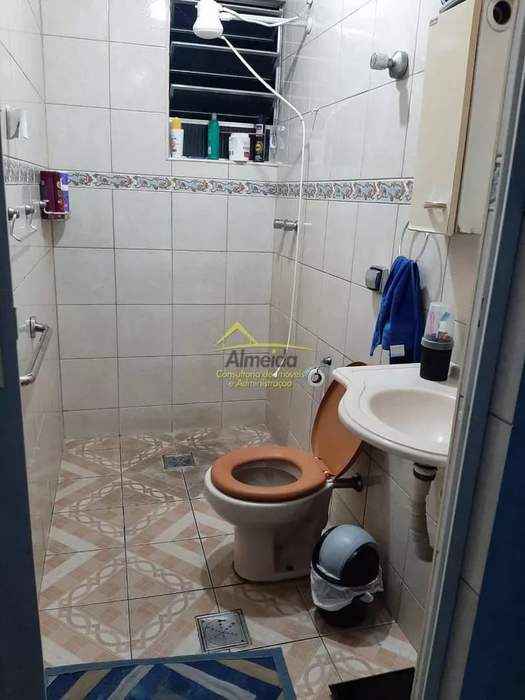 Casa à venda com 2 quartos, 300m² - Foto 7