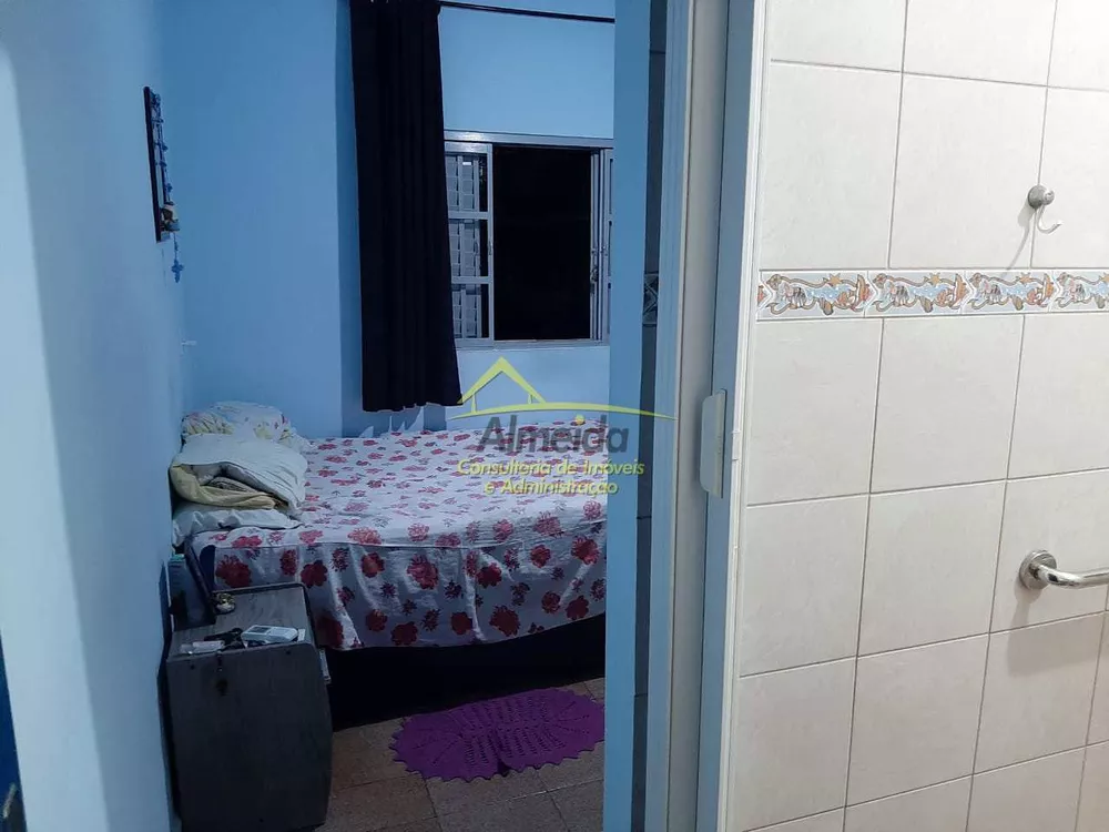 Casa à venda com 2 quartos, 300m² - Foto 6