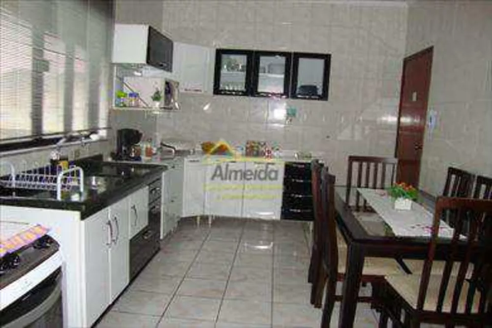 Apartamento à venda com 2 quartos, 74m² - Foto 2