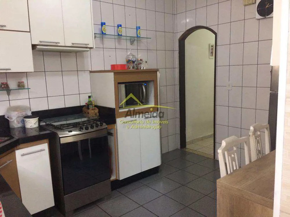 Sobrado, 3 quartos, 240 m² - Foto 6