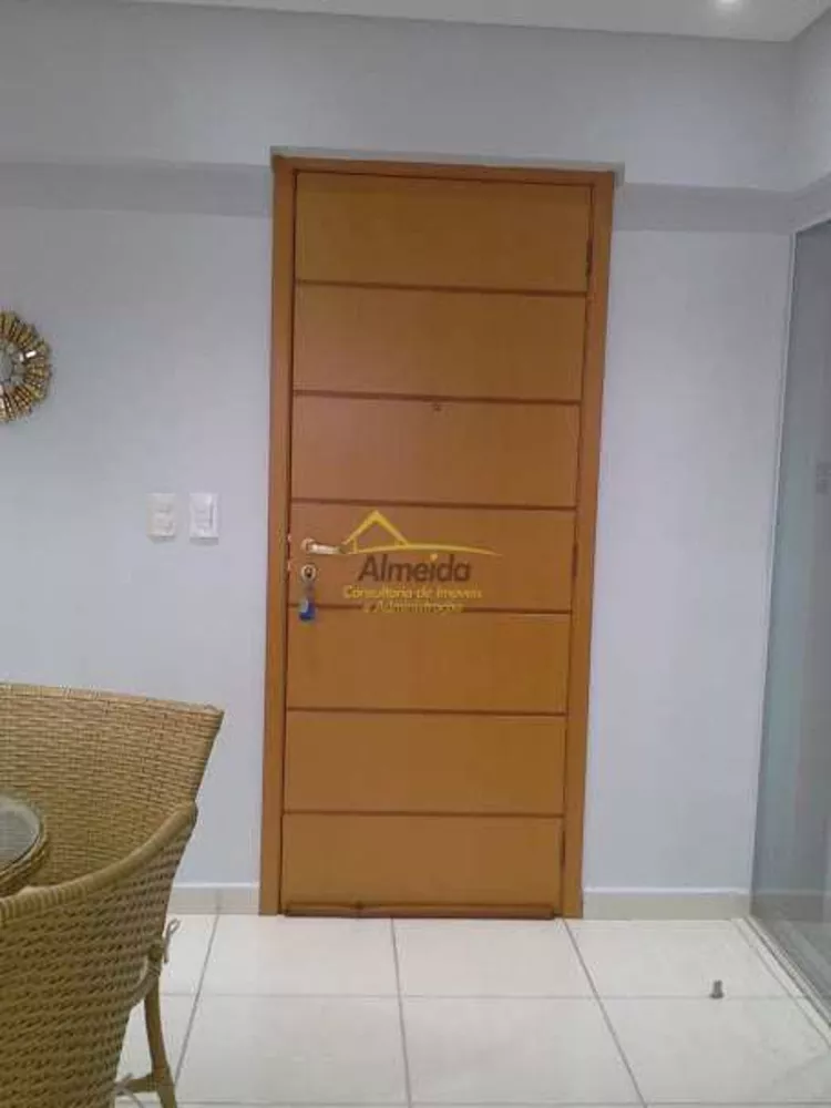 Apartamento à venda com 2 quartos, 78m² - Foto 2