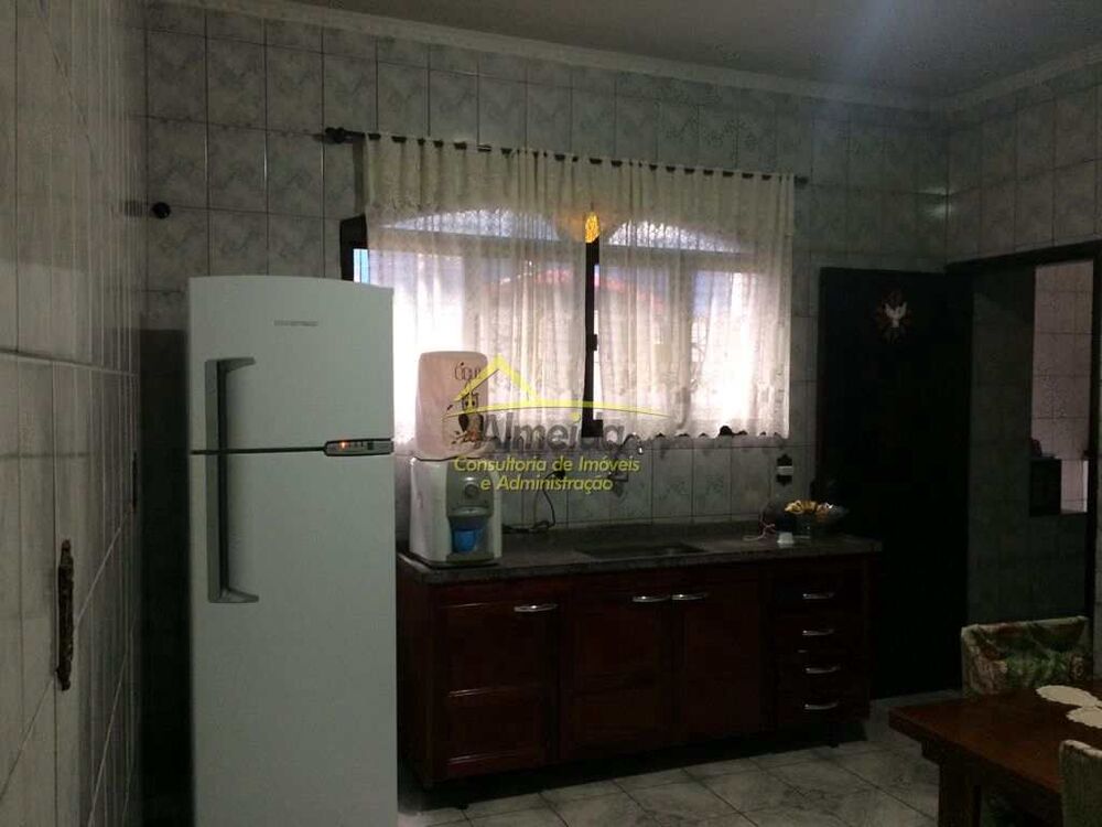 Sobrado à venda com 4 quartos, 160m² - Foto 4