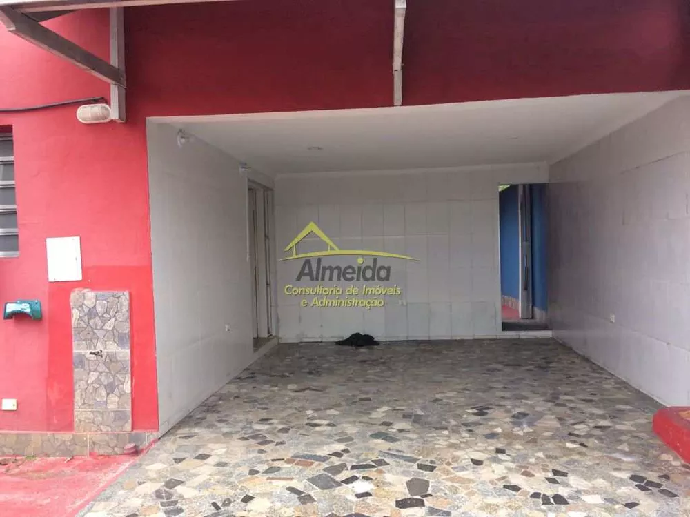 Sobrado à venda com 3 quartos, 321m² - Foto 1