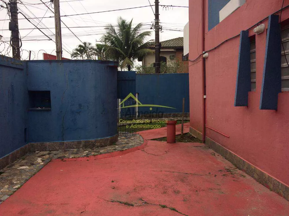 Sobrado à venda com 3 quartos, 321m² - Foto 2