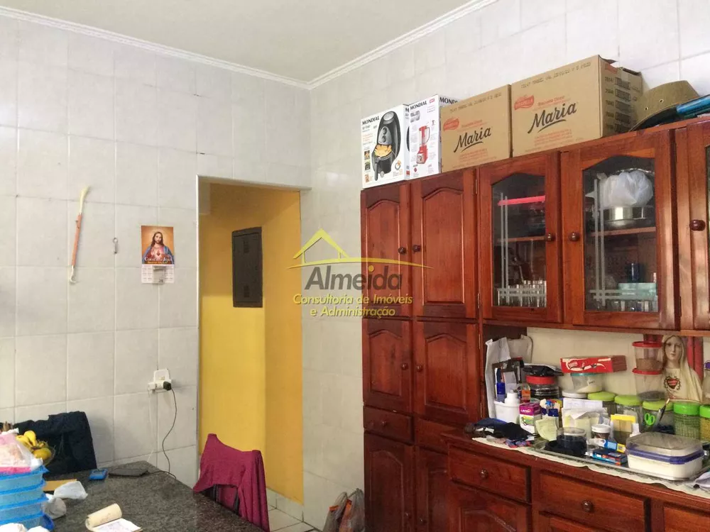 Casa à venda com 2 quartos, 150m² - Foto 8