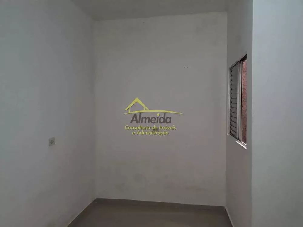 Sobrado à venda com 6 quartos, 180m² - Foto 4