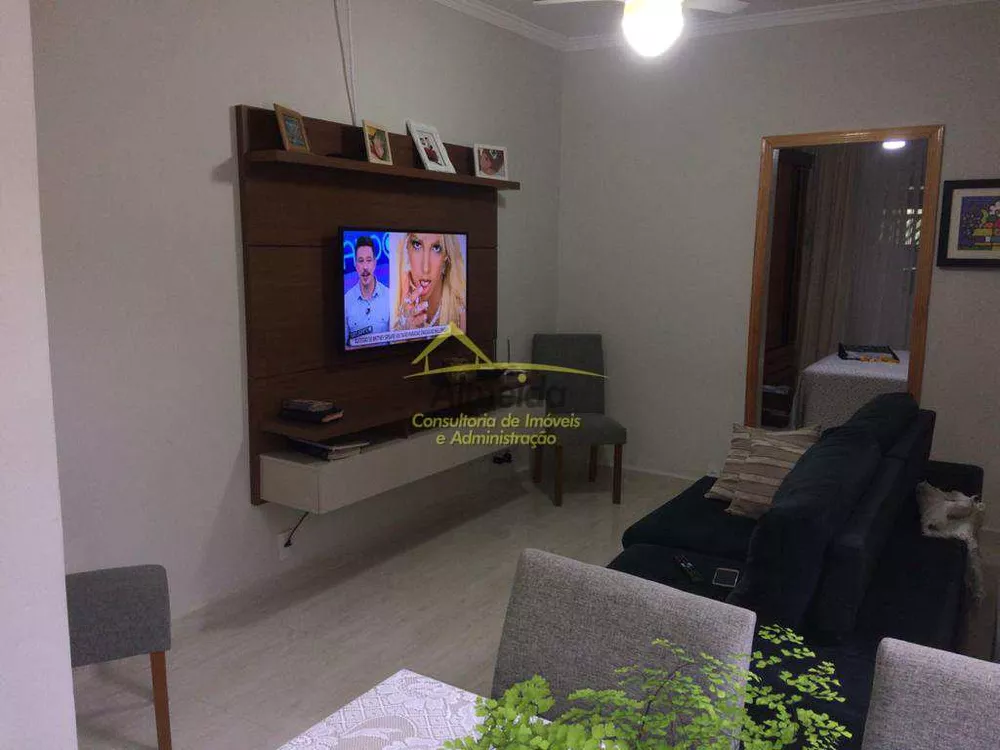 Casa à venda com 2 quartos, 125m² - Foto 2