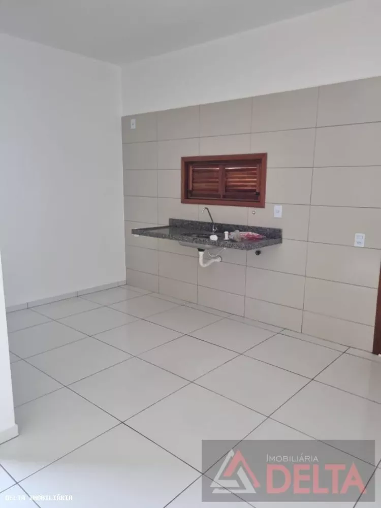 Casa à venda com 2 quartos, 200m² - Foto 6