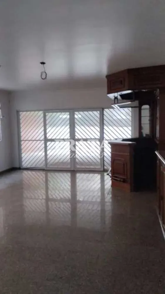 Casa, 4 quartos, 215 m² - Foto 2
