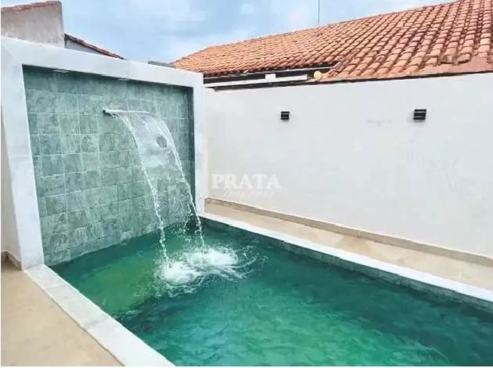 Casa à venda com 3 quartos, 76m² - Foto 1