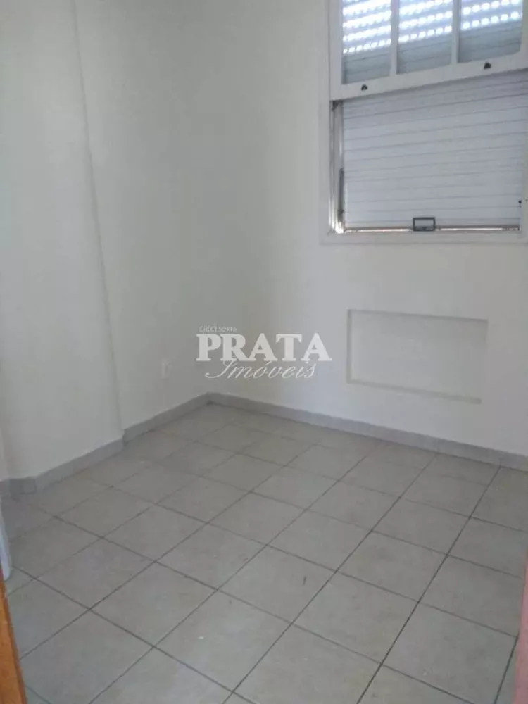 Apartamento para alugar com 3 quartos, 200m² - Foto 4