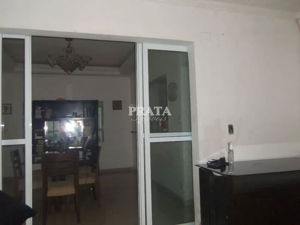 Sobrado à venda com 3 quartos, 200m² - Foto 1