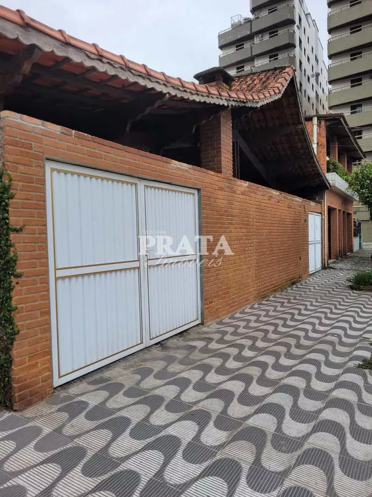 Casa à venda com 3 quartos, 200m² - Foto 2