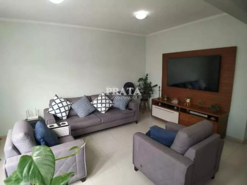 Sobrado à venda com 3 quartos, 230m² - Foto 1