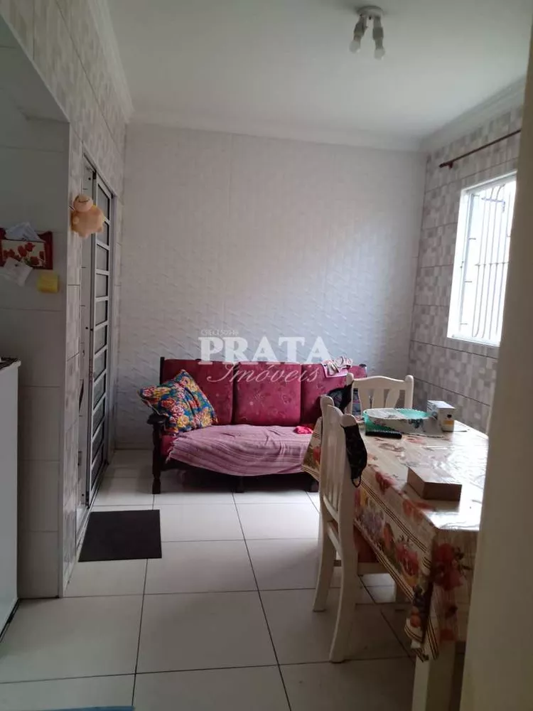 Sobrado à venda com 3 quartos, 241m² - Foto 1