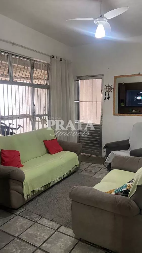 Casa à venda com 3 quartos, 230m² - Foto 1