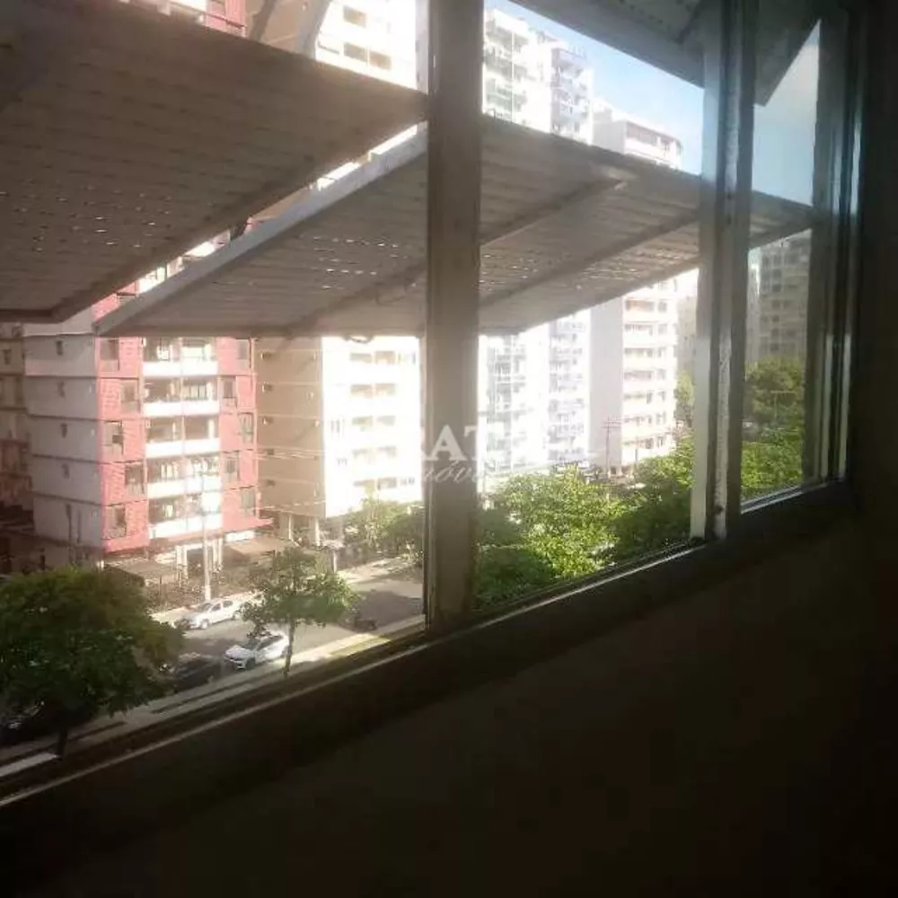 Apartamento à venda com 2 quartos, 80m² - Foto 2