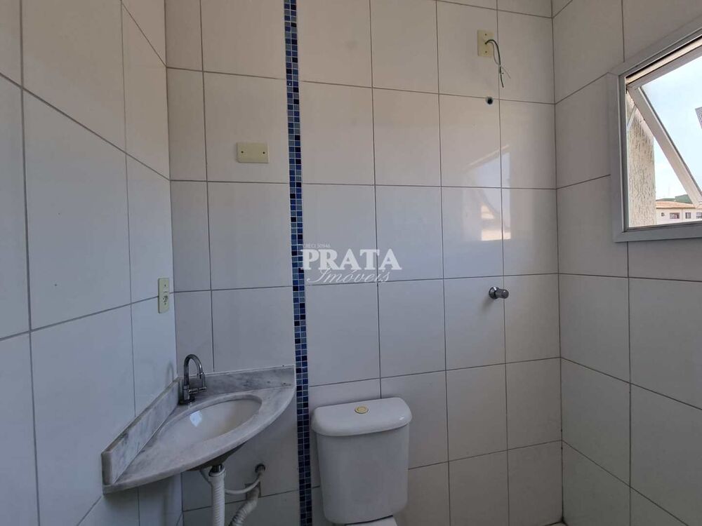 Casa à venda com 3 quartos, 100m² - Foto 4
