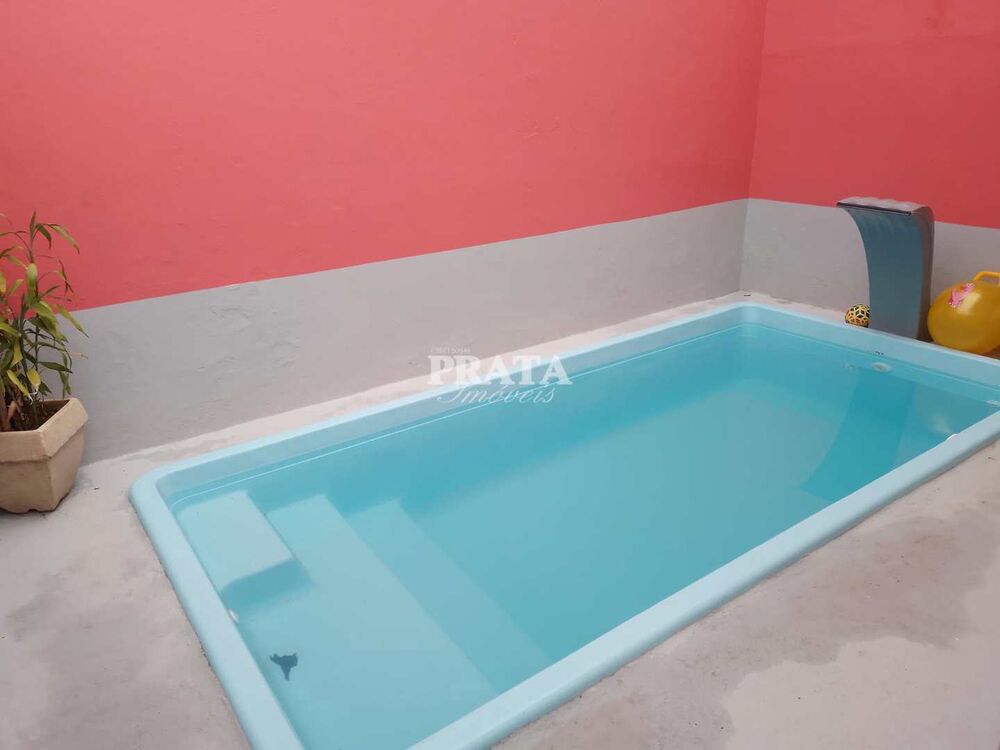 Casa à venda com 2 quartos, 72m² - Foto 1