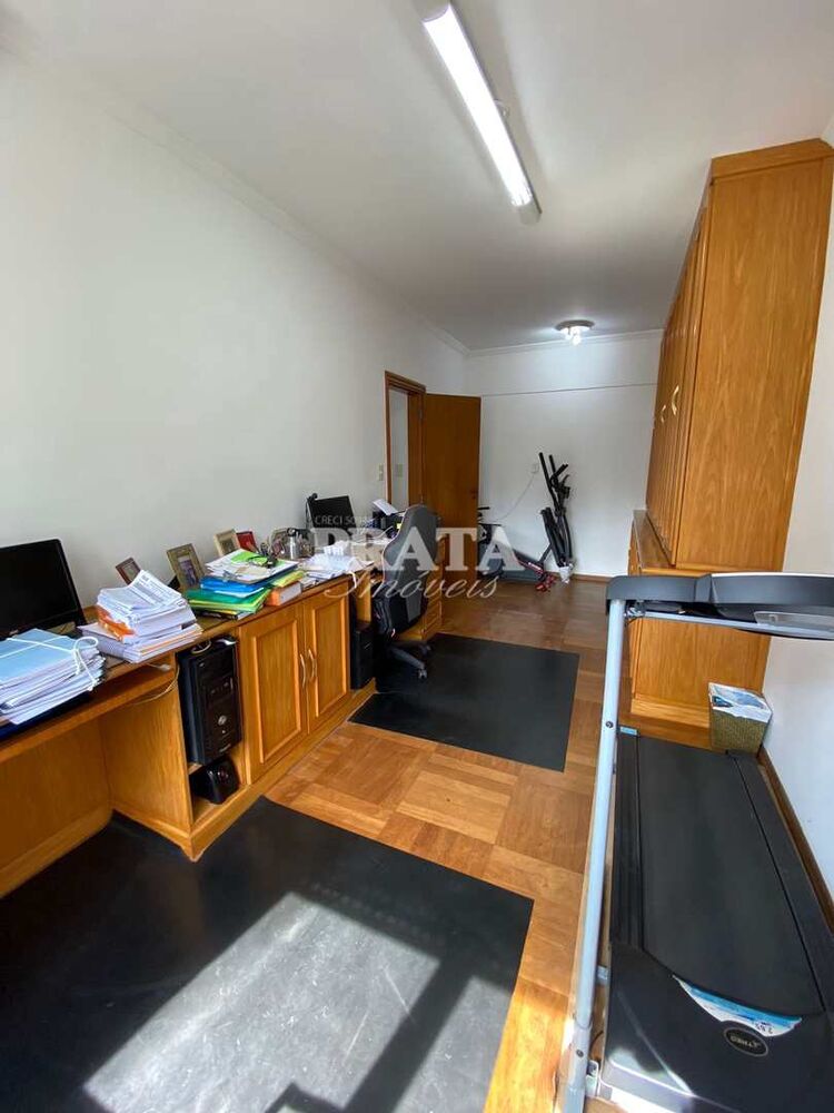 Apartamento à venda com 3 quartos, 150m² - Foto 2
