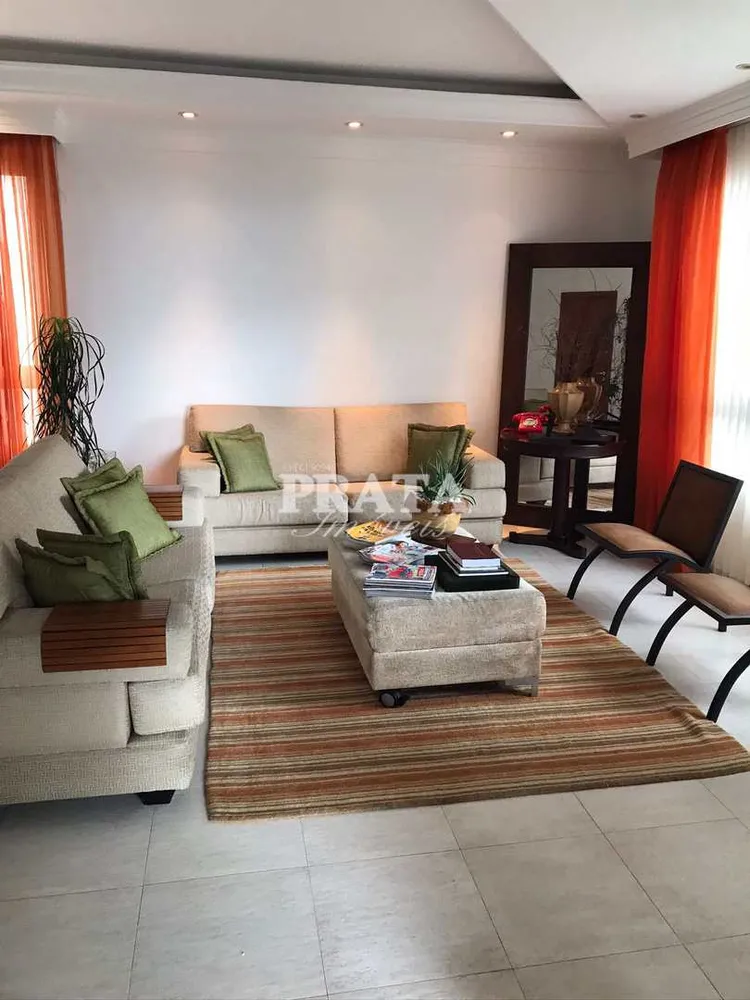 Apartamento, 3 quartos, 209 m² - Foto 2