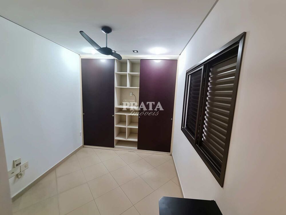 Casa à venda com 4 quartos, 185m² - Foto 4