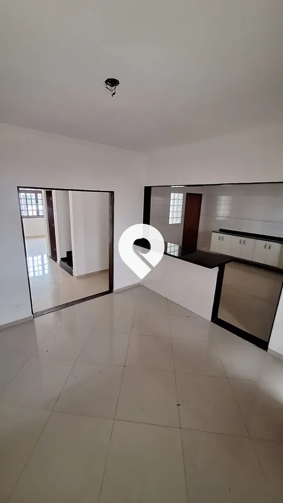 Casa, 3 quartos, 180 m² - Foto 2