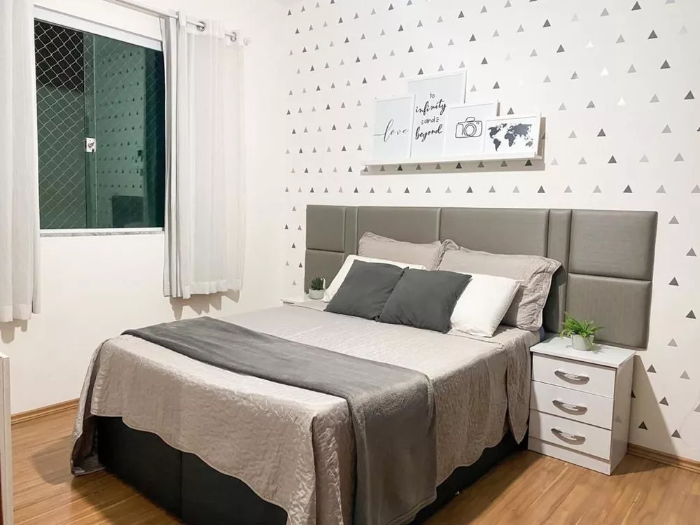 Casa à venda com 2 quartos, 100m² - Foto 3