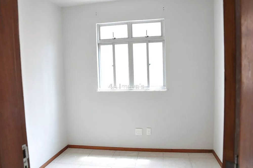 Apartamento à venda com 3 quartos, 80m² - Foto 4