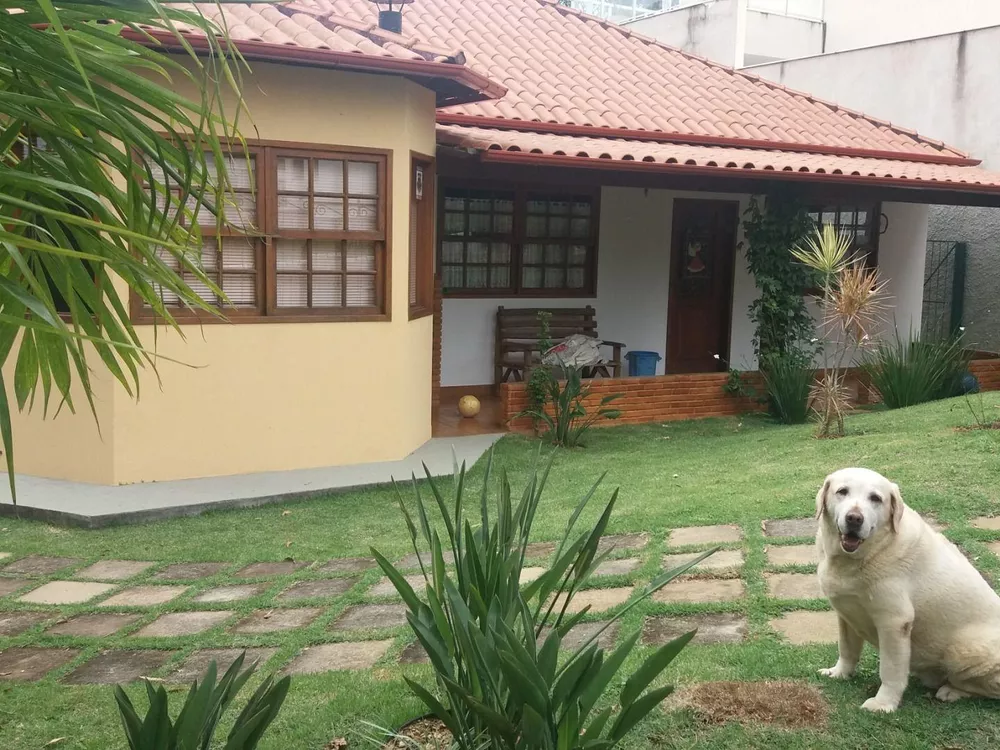 Casa de Condomínio à venda com 4 quartos, 230m² - Foto 2