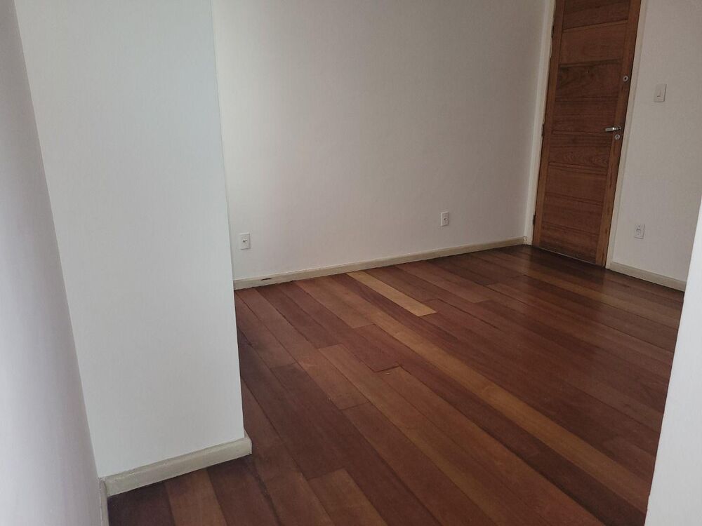 Apartamento à venda com 2 quartos, 72m² - Foto 1