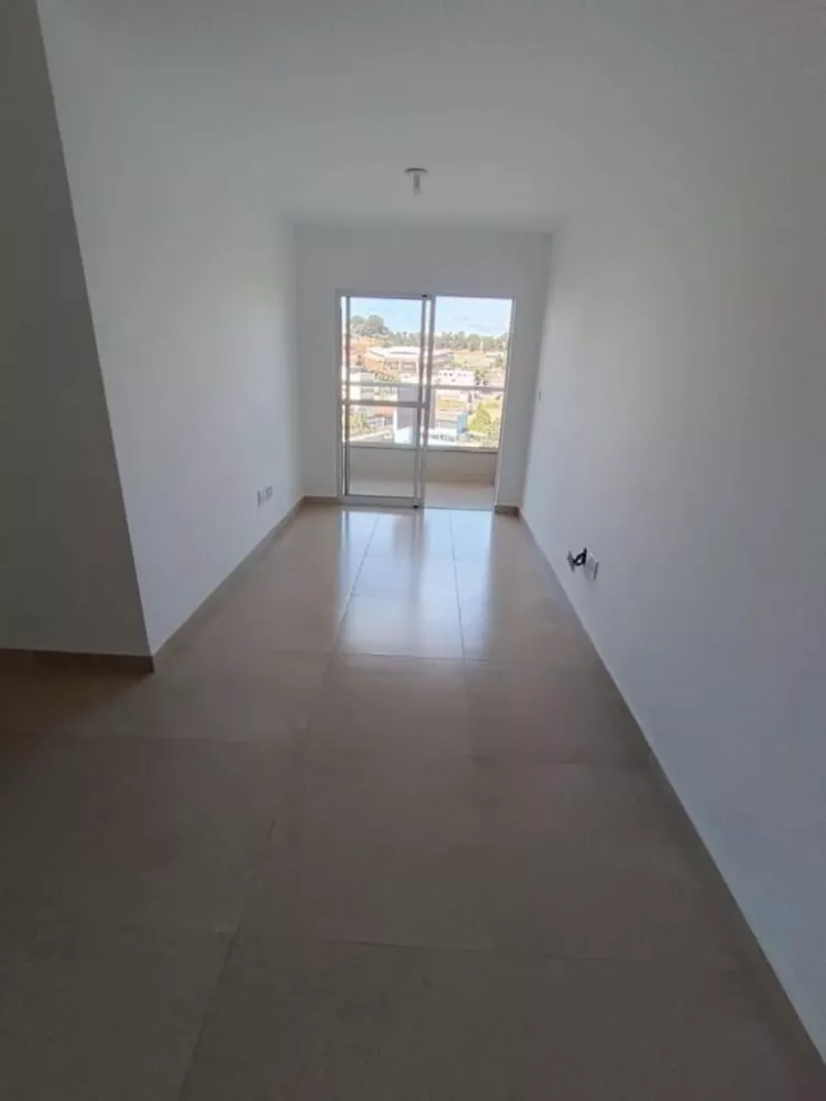 Apartamento à venda com 2 quartos, 67m² - Foto 4