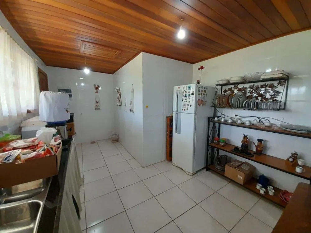 Chácara, 3 quartos, 1308 m² - Foto 3