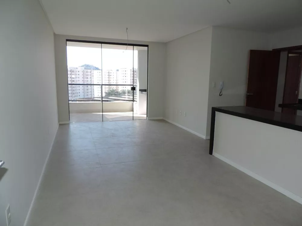 Apartamento à venda com 3 quartos, 90m² - Foto 2