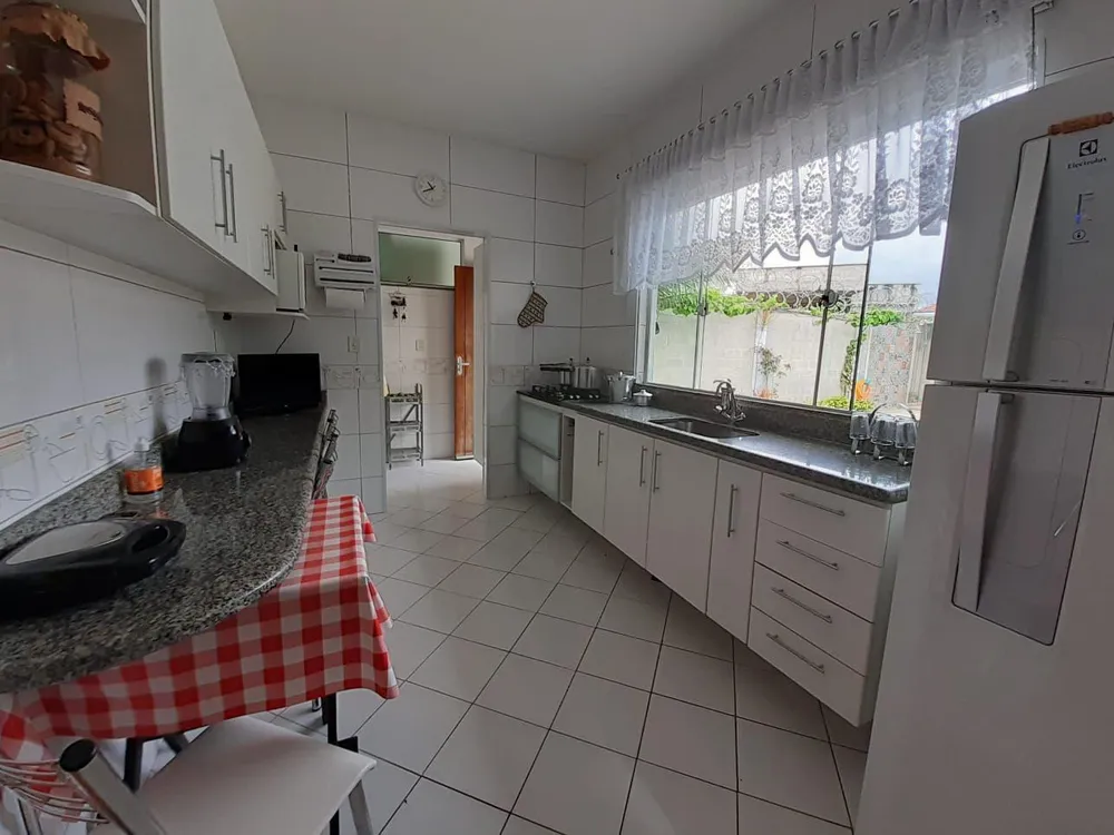Casa, 3 quartos, 200 m² - Foto 6