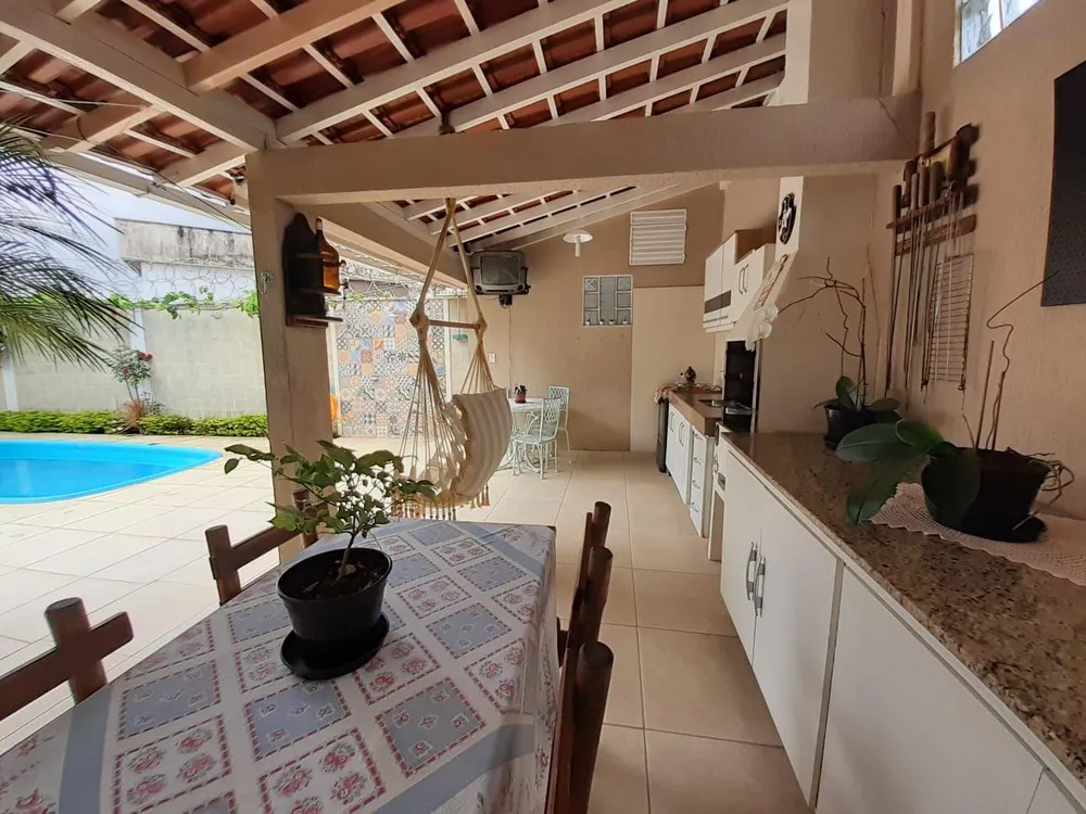 Casa, 3 quartos, 200 m² - Foto 1