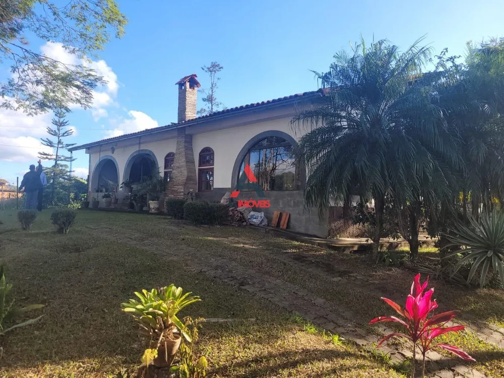 Chácara, 4 quartos, 288 m² - Foto 1