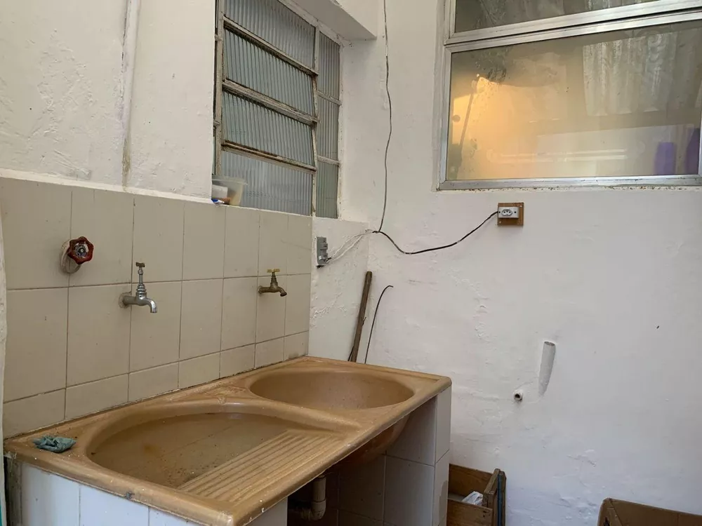 Apartamento à venda com 4 quartos, 196m² - Foto 4